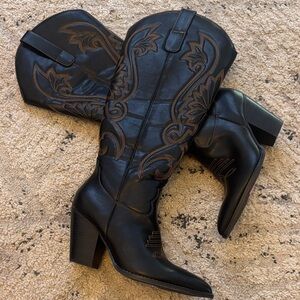 Black Embroidered Women's Boots